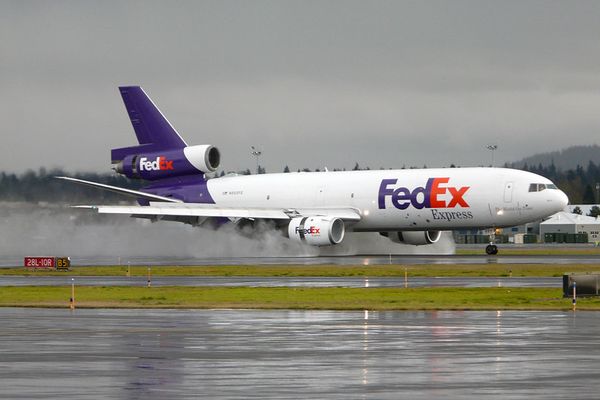 FedEx全貨物への一時割増金の適用について